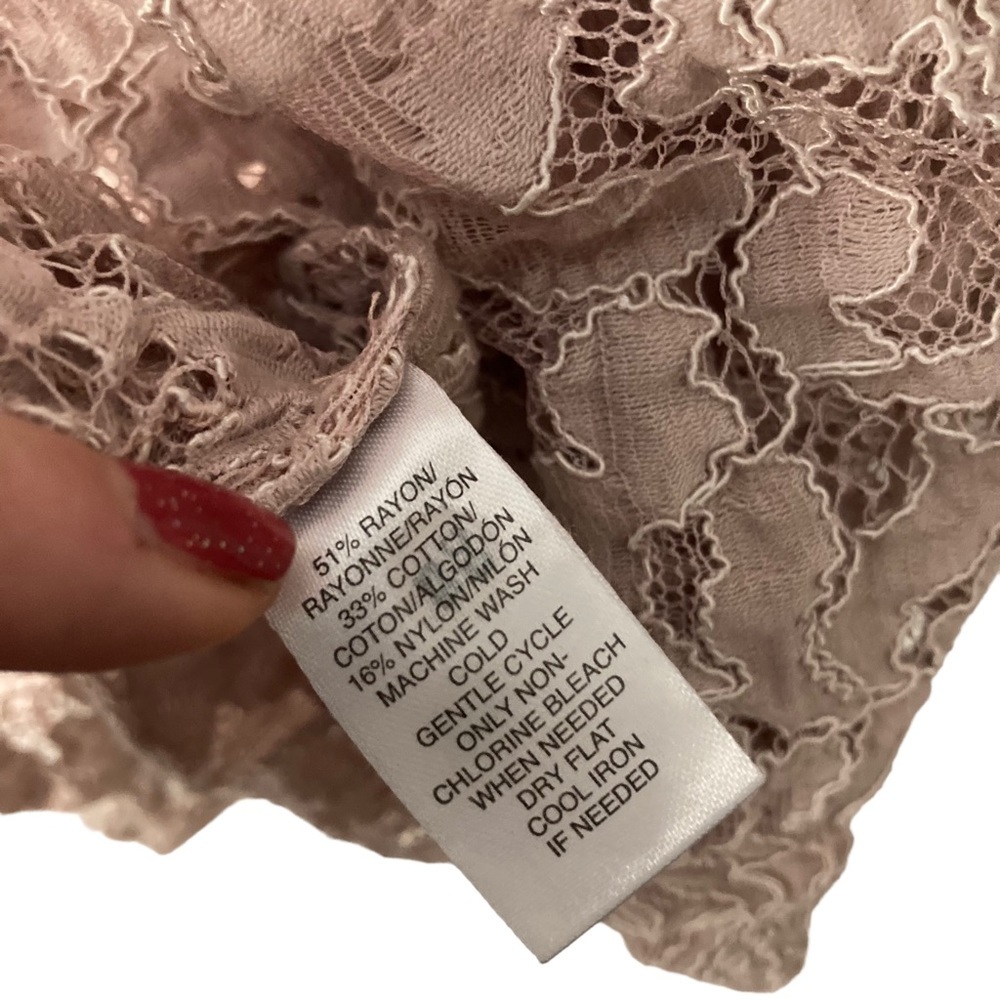 Ann Taylor LOFT | Short Sleeved See-Through Floral Lace Blouse M - Picture 6 of 7